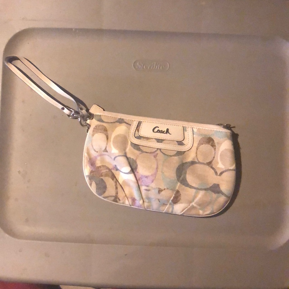 Coach clutch - Picture 2 of 4